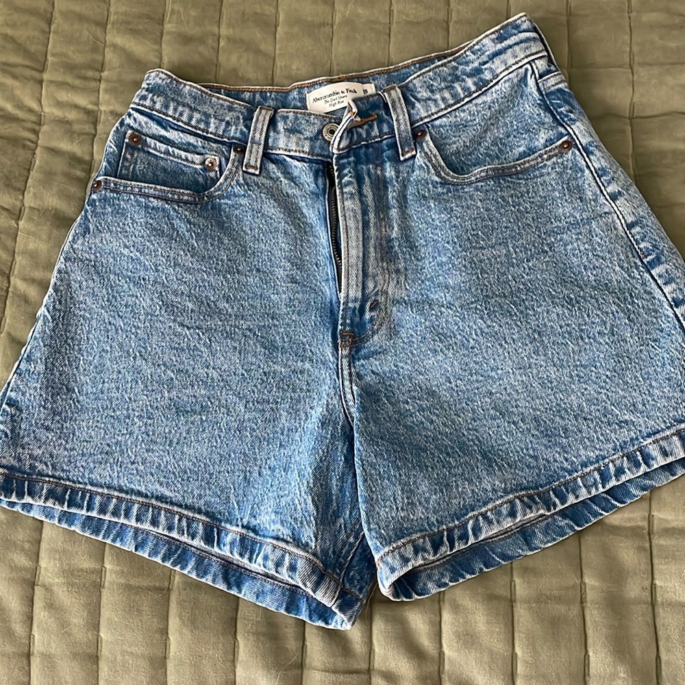 Abercrombie Dad High Rise Shorts